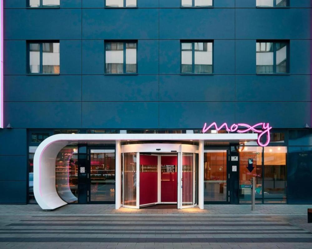 MOXY Frankfurt Eschborn