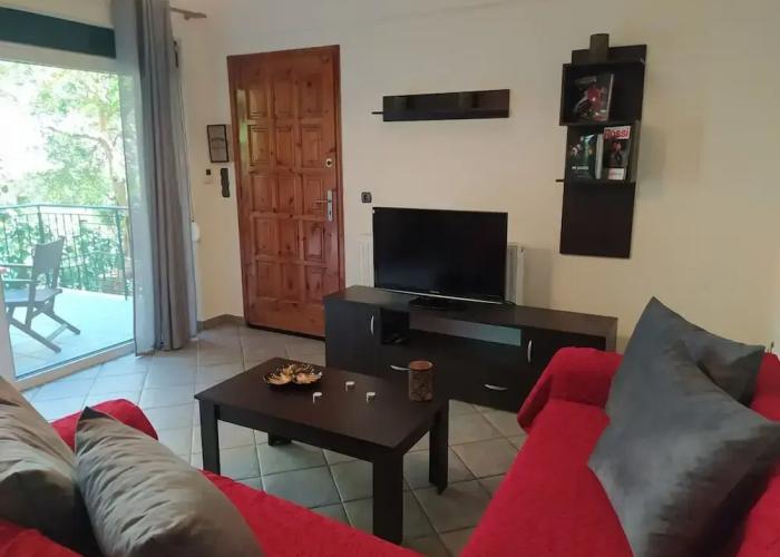 Marousi Comfy Apartment With Balcony