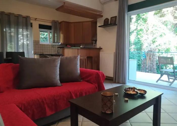 Marousi Comfy Apartment With Balcony
