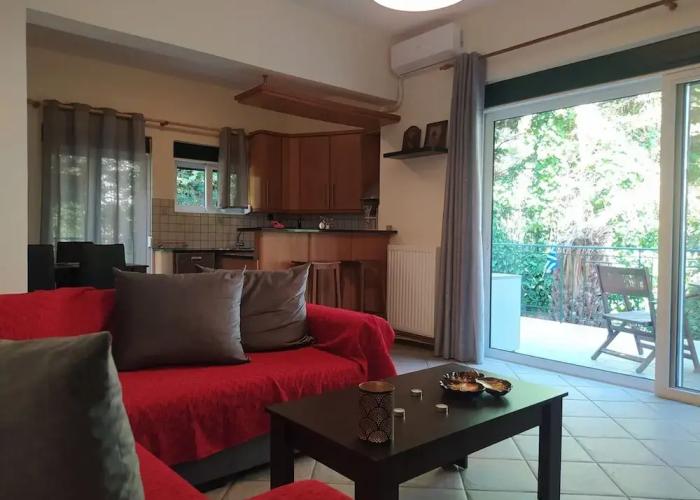 Marousi Comfy Apartment With Balcony