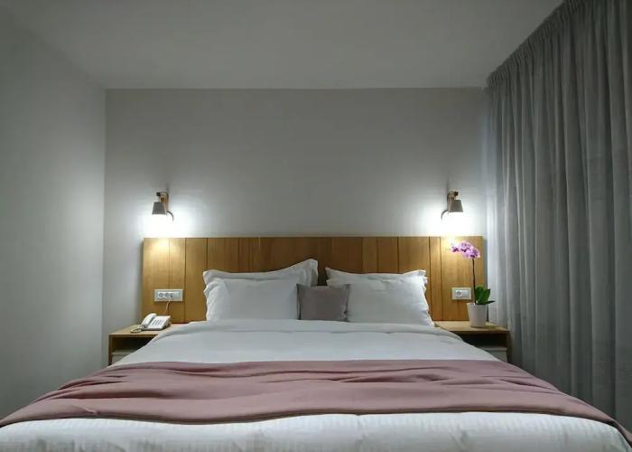 Mirivili Rooms & Suites Hotel