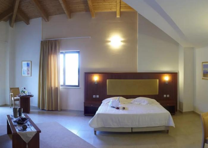 Parnis Palace Hotel Suites