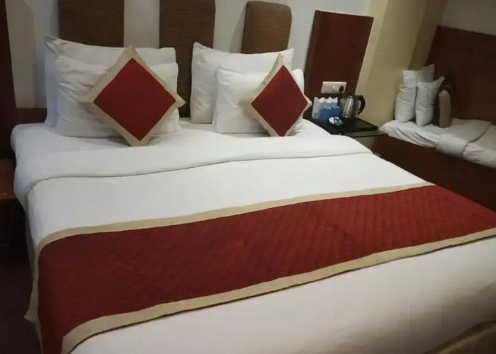 Hotel White House Residency By GRB