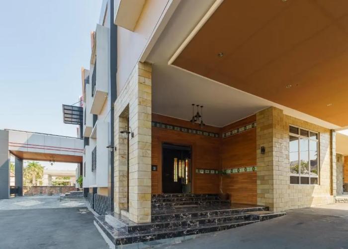 RedDoorz Resort Premium @ Sangkan Hurip Kuningan