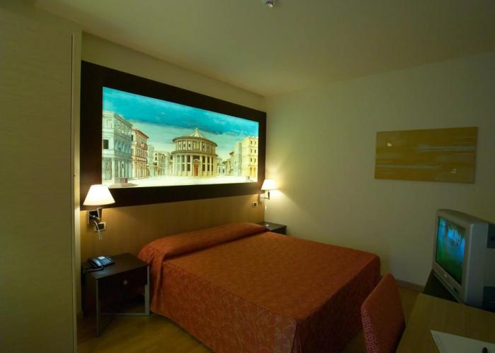 West Florence Hotel