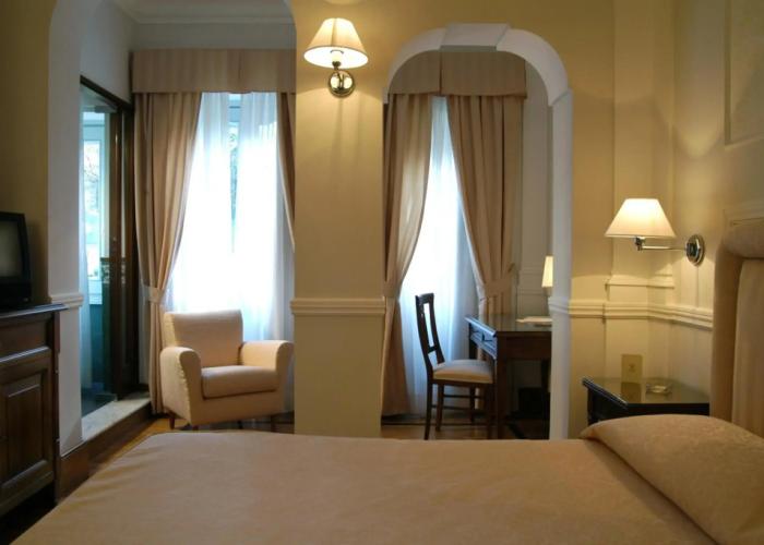 Hotel Flora