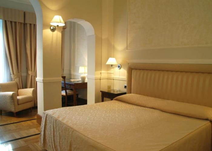 Hotel Flora