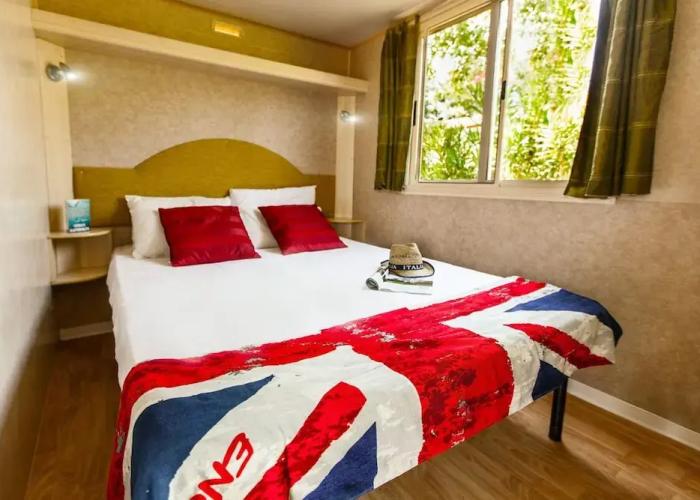 hu Firenze Certosa camping in town