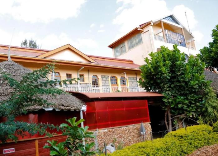 Pine Breeze Getaway Lukenya