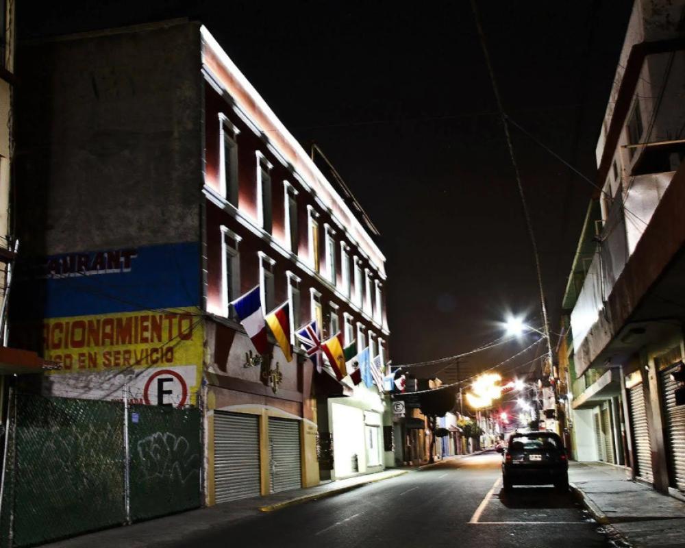 First Inn Hotel & Business