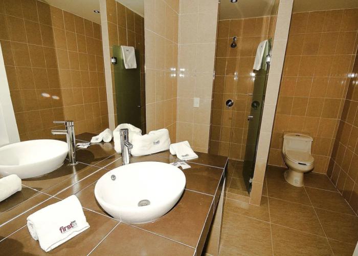 First Inn Hotel & Business