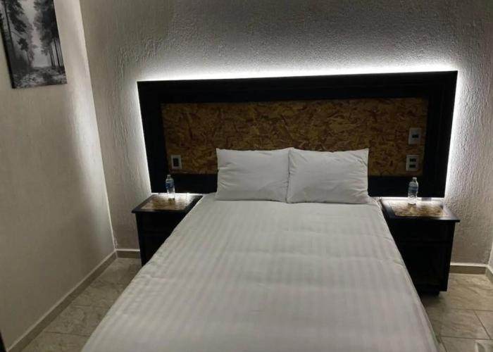 Hotel Central Pirámides