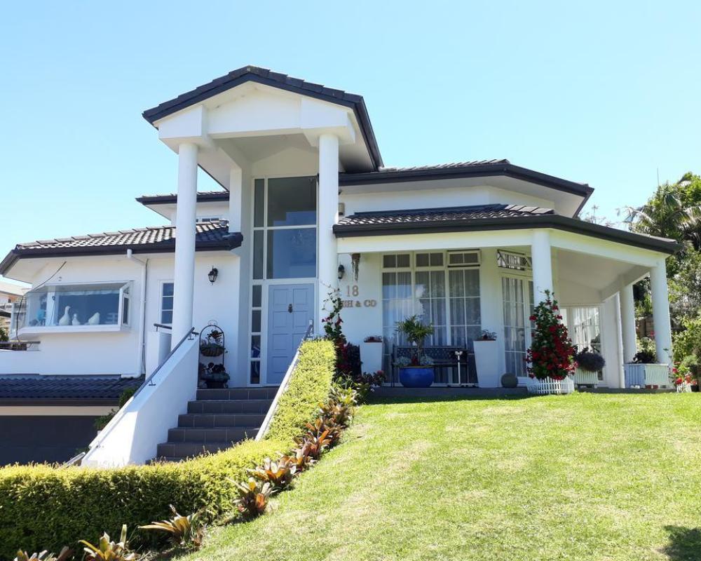 Lush & Co Auckland Bed & Breakfast