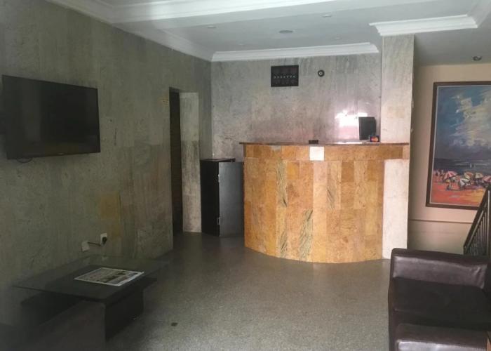 Mayors & Diplomat Suites Opebi