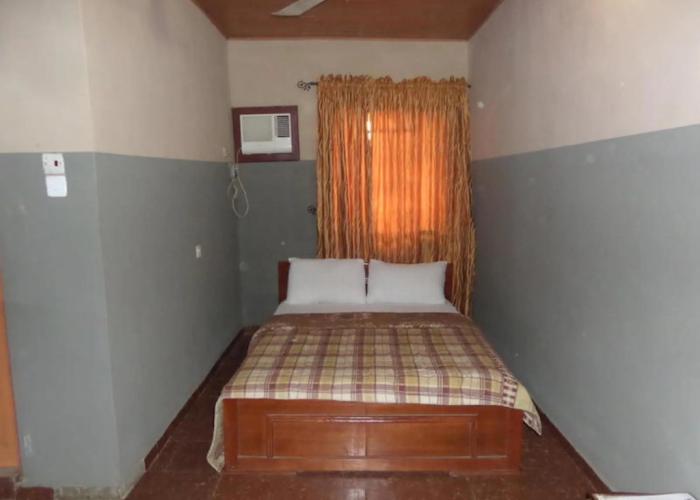 Tajmahal Hotels