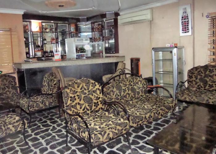 B & S Hotel