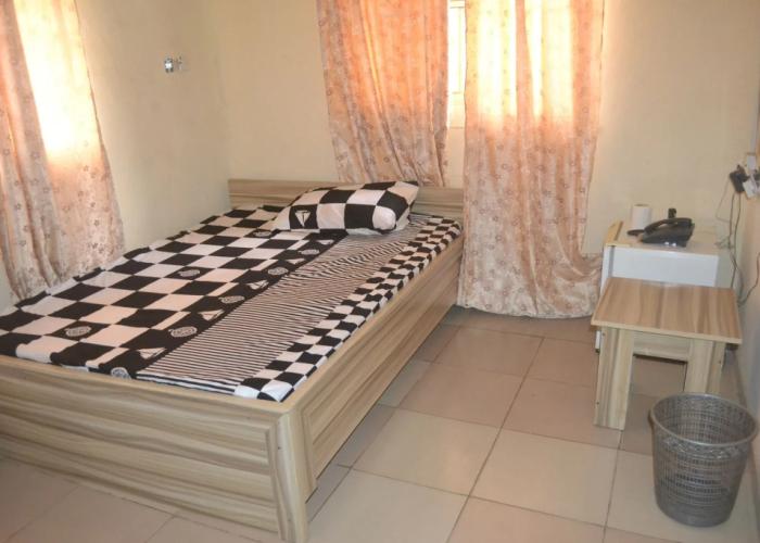 Kings Crown Hotel