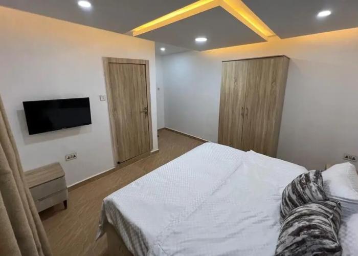 Thapunchline Apartments & Hotels