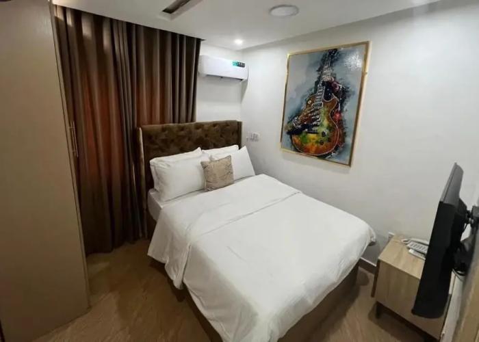 Thapunchline Apartments & Hotels