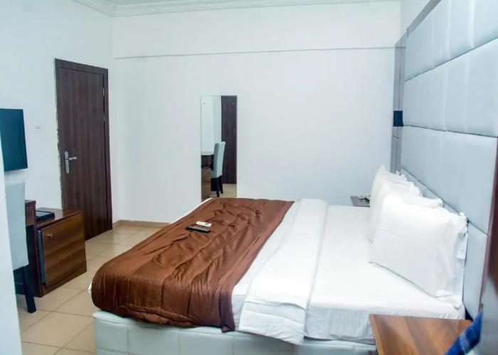 Presken Hotel Reliance