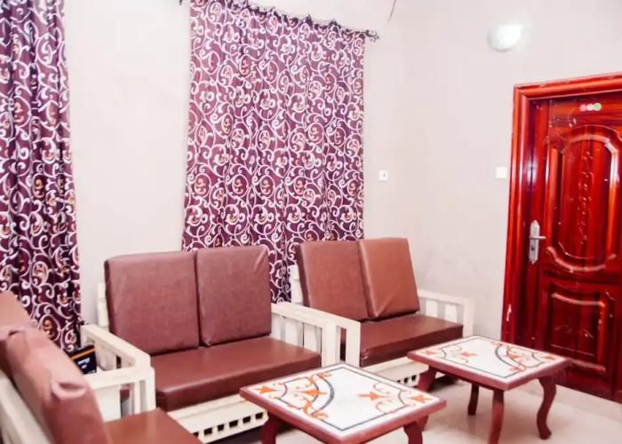 Zenmof Royal Guest House