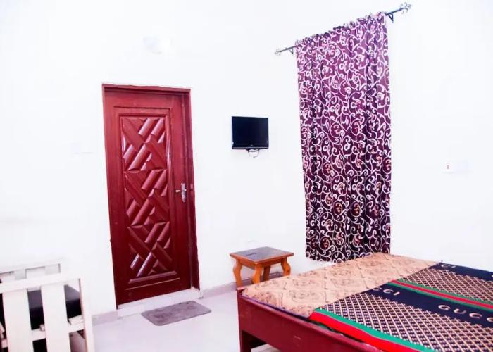 Zenmof Royal Guest House