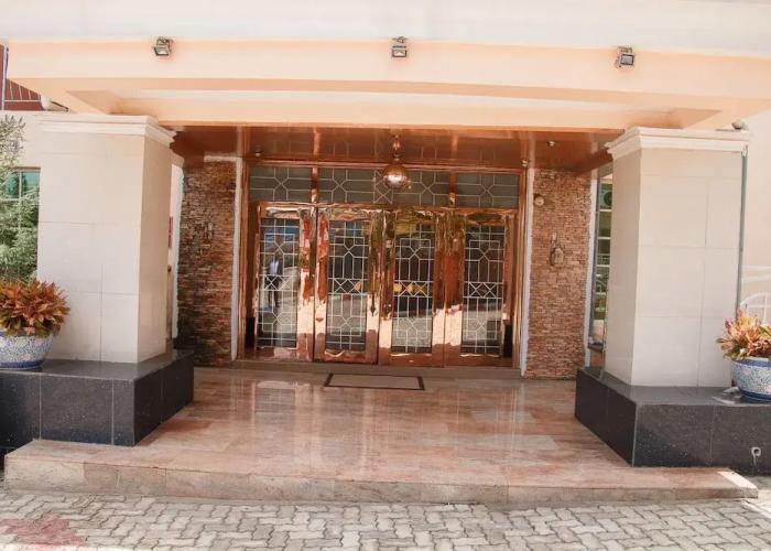 Eden Hotel and Resorts