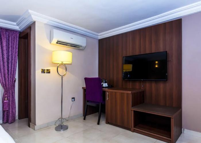 Joygate Hotel & Suites