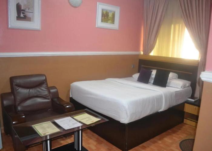 Sweet Savor Hotels & Suites