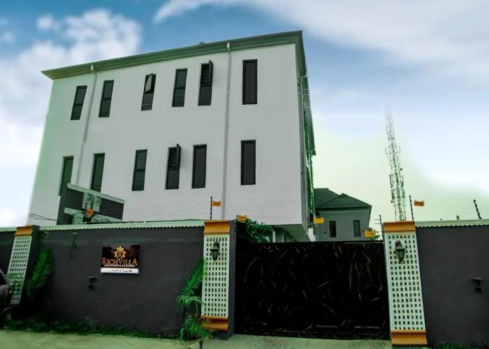 RichVilla Apartments & Hotels