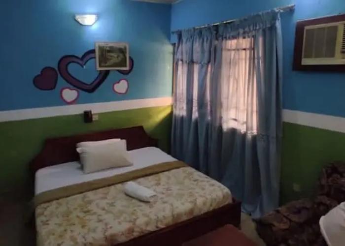 Townhall Hotel & Suites