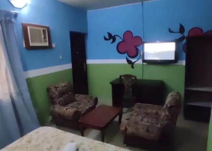 Townhall Hotel & Suites