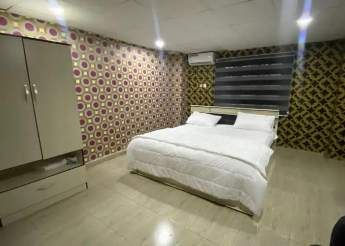 Chukzie Suites & Apartments