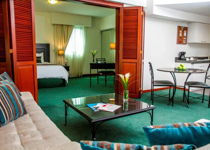 El Polo Apart Hotel & Suites