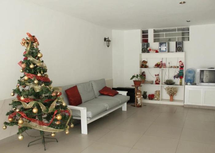 Monterrico Suites Hotel