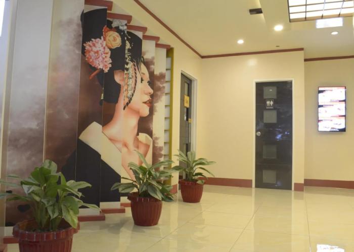 Hotel Sogo LRT Monumento Station