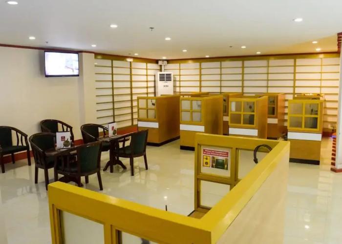 Hotel Sogo LRT Monumento Station