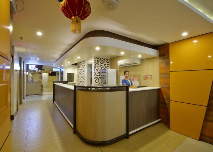 Hotel 99 Monumento Caloocan