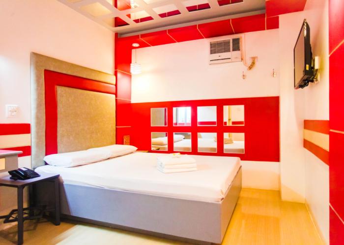 Hotel 99 Monumento Caloocan