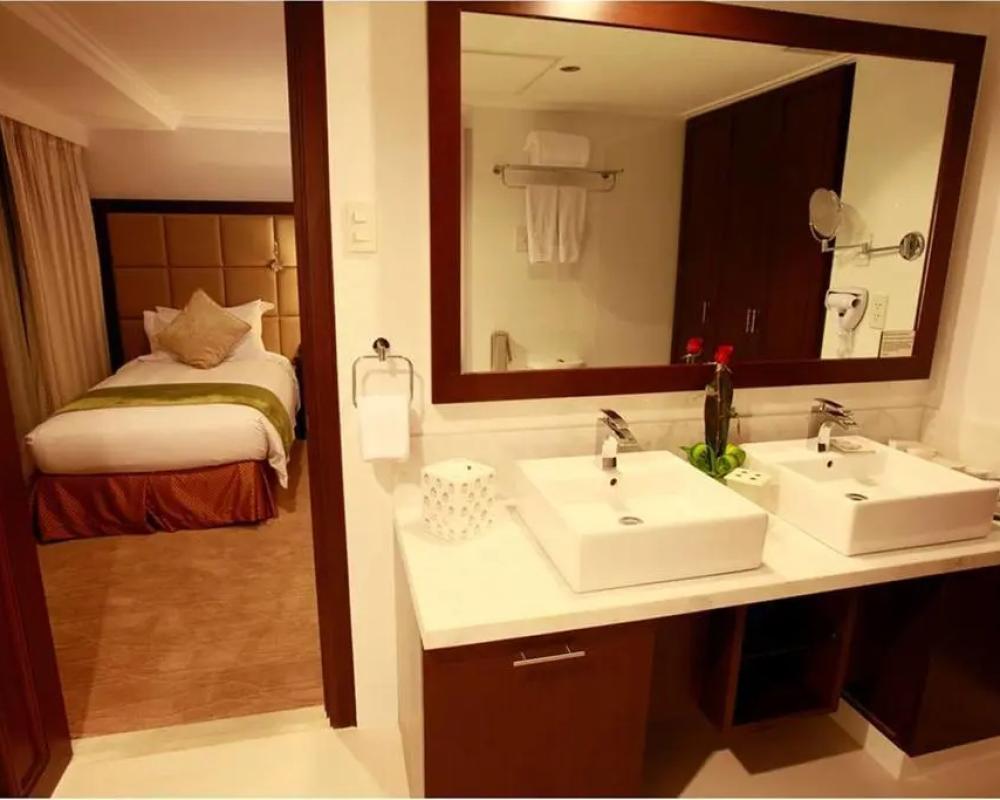 фото Discovery Suites