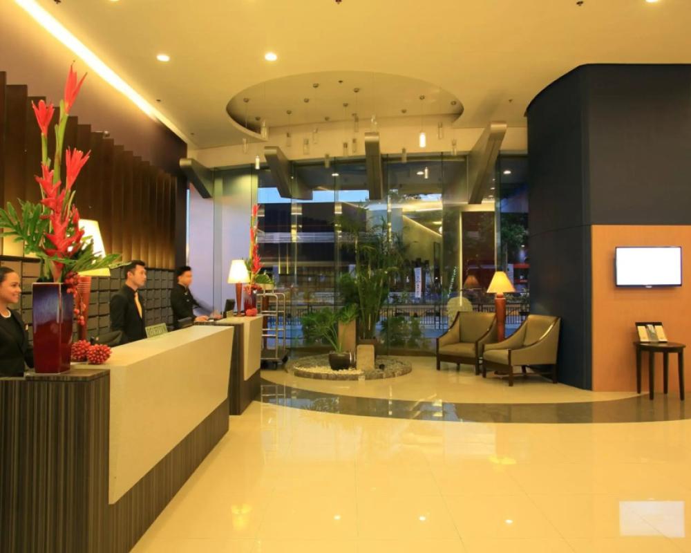 фото The Malayan Plaza