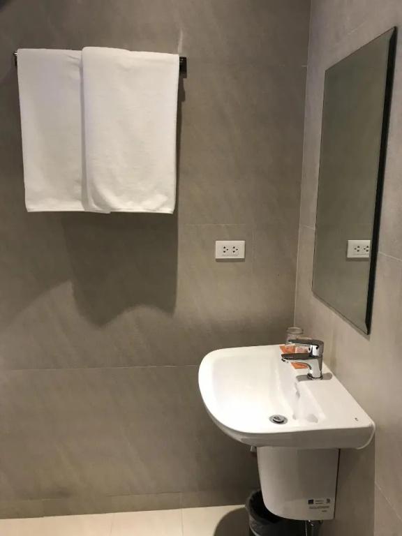 фото Maxx Hotel Ortigas