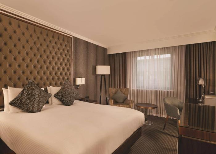 DoubleTree by Hilton Hotel Woking