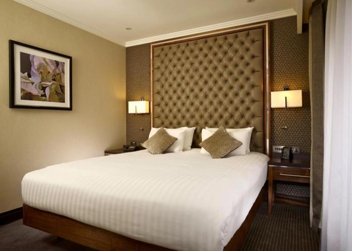 DoubleTree by Hilton Hotel Woking