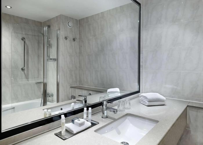 DoubleTree by Hilton Hotel Woking