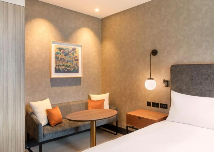 Hilton Woking
