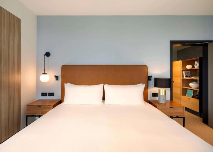 Hilton Woking