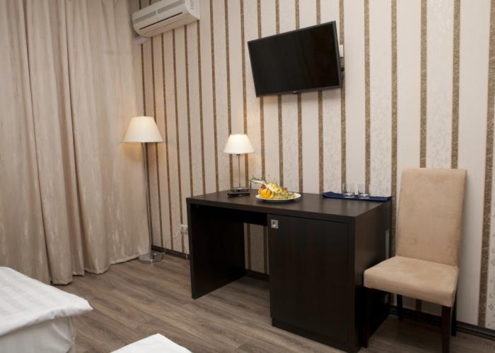 Gold Shark Hotel