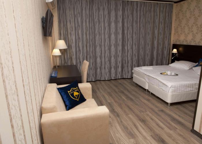 Gold Shark Hotel