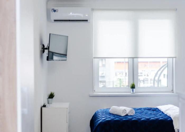 Apatrkhaus na Initsiativnoy Apartments